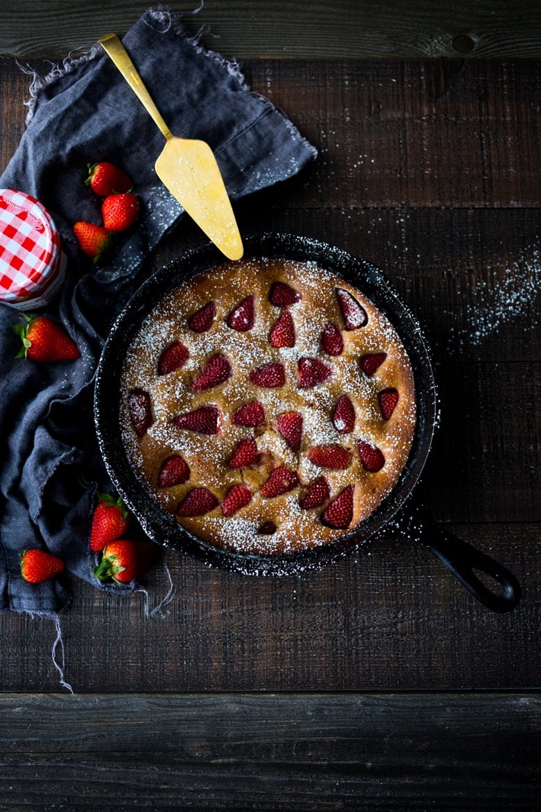 Easy Strawberry Breakfast Cake Recipe