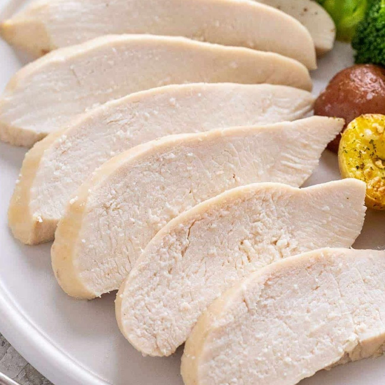 Flavourful Steamed Chicken Breasts Or