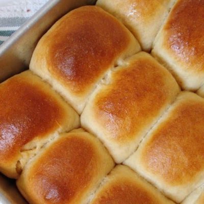 Fluffy Sour Cream Yeast Rolls Recipe