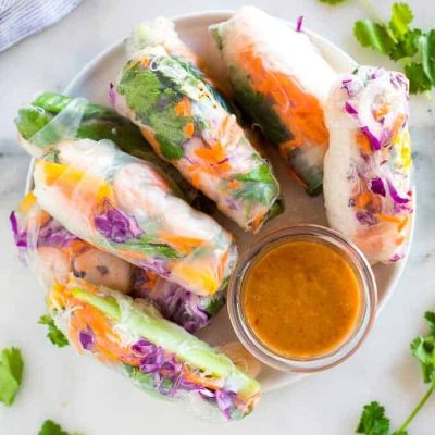 Fresh and Healthy Vegetarian Spring Rolls with Rice Paper