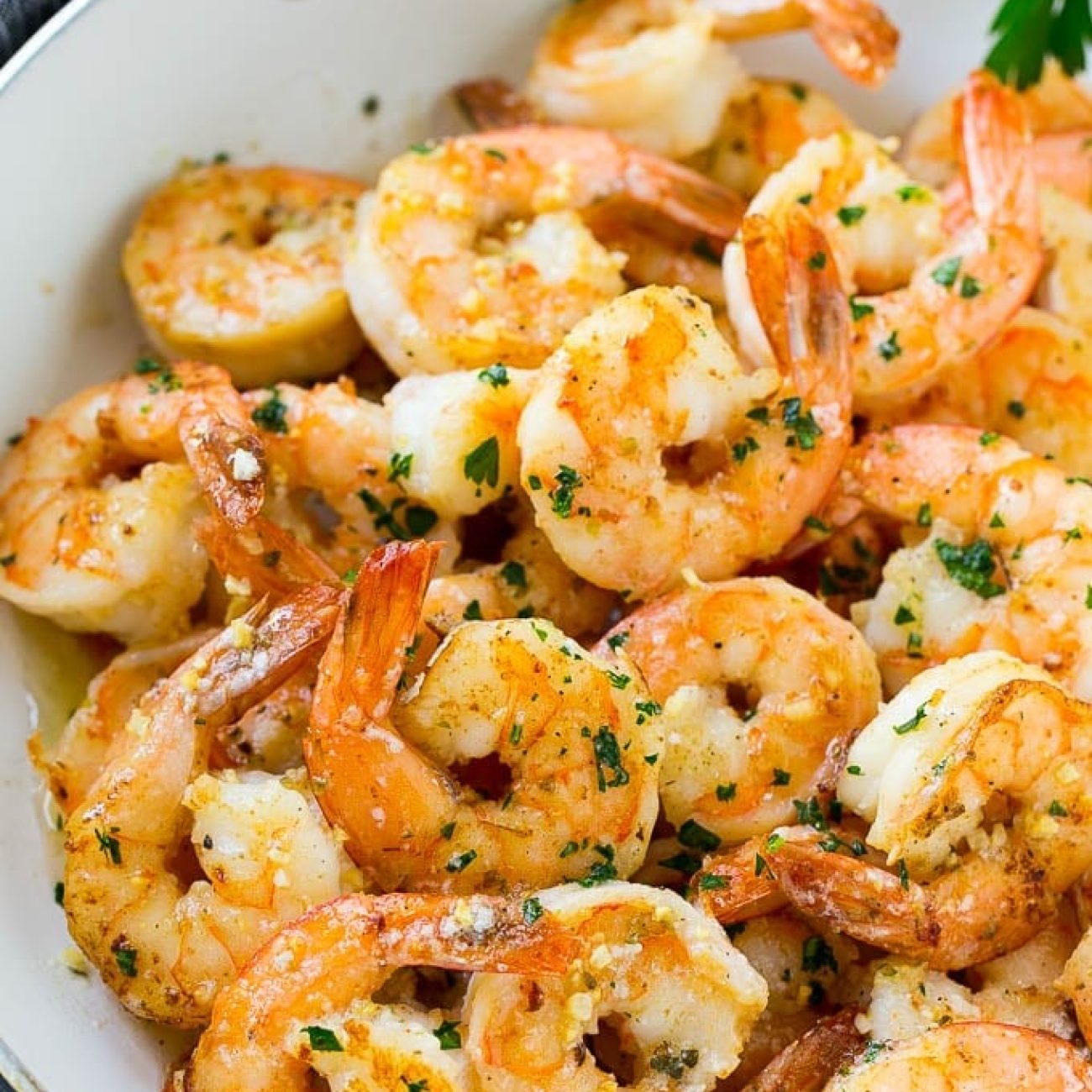 Garlic-Infused Shrimp Delight: A Flavorful Seafood Recipe