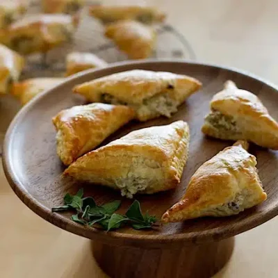 Goat Cheese And Spinach Turnovers