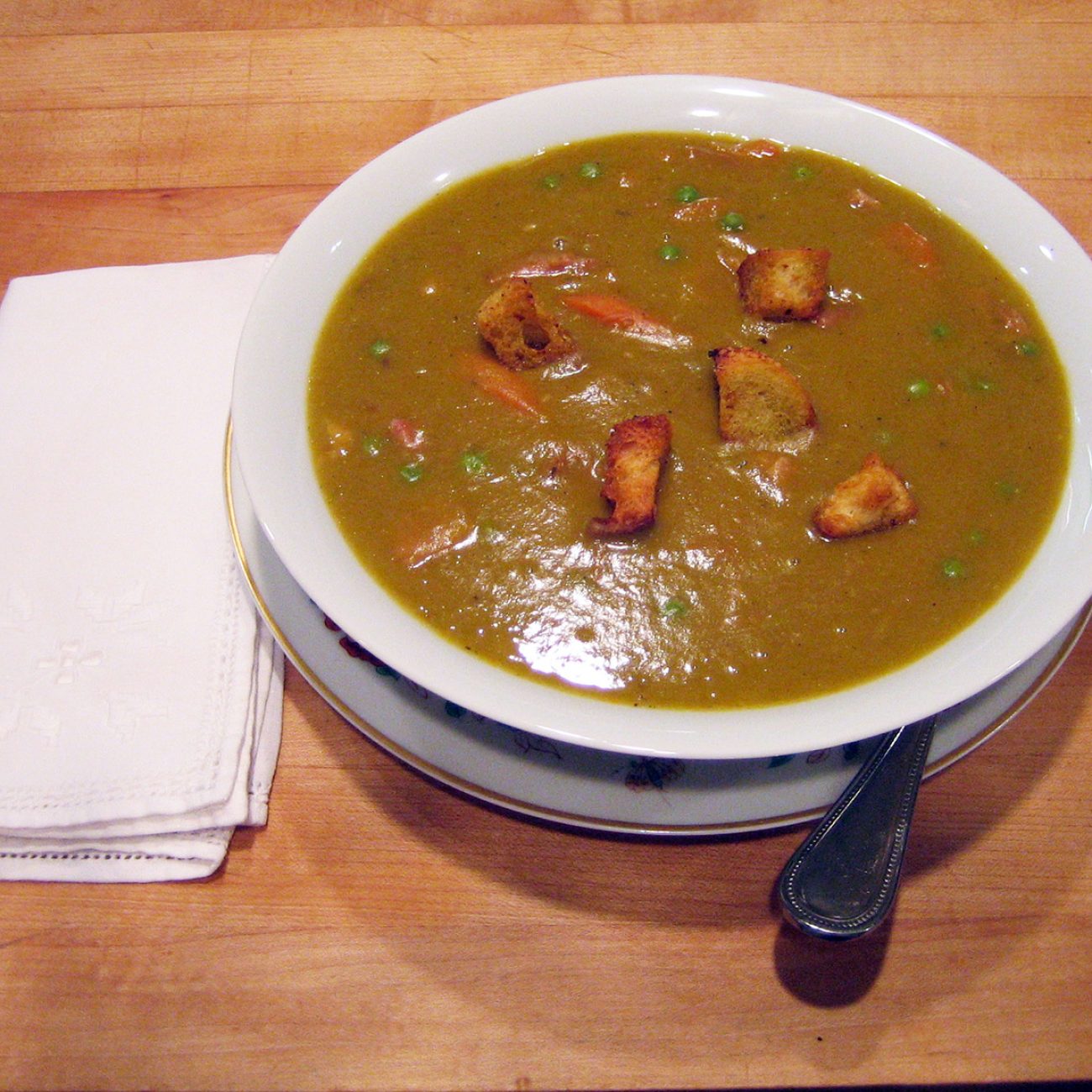 Hearty Ham and Split Pea Soup Recipe