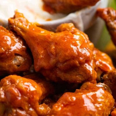 Hot Wings And Blue Cheese Dip