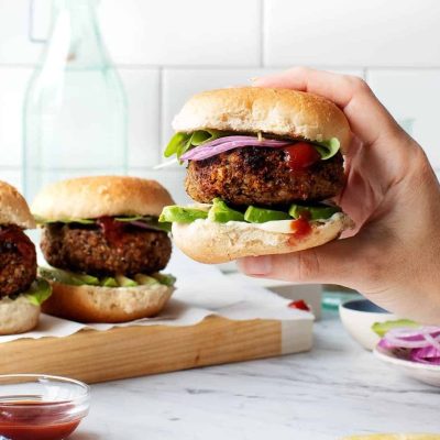 I Grew Up With This Recipe Adding Quick Oats To The Mix Help Keeps Meat Tender When Cooked Well Done Burger Cooks Faster And Gives A Great Texture