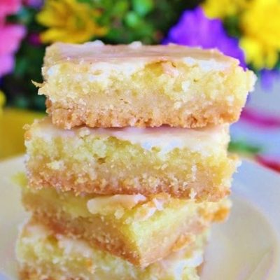 Mommas Lemon Berry Bars