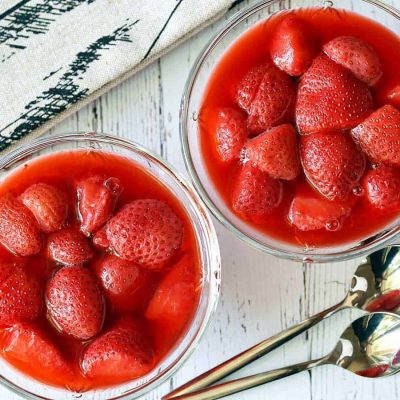 Mouthwatering Homemade Strawberry Compote Recipe