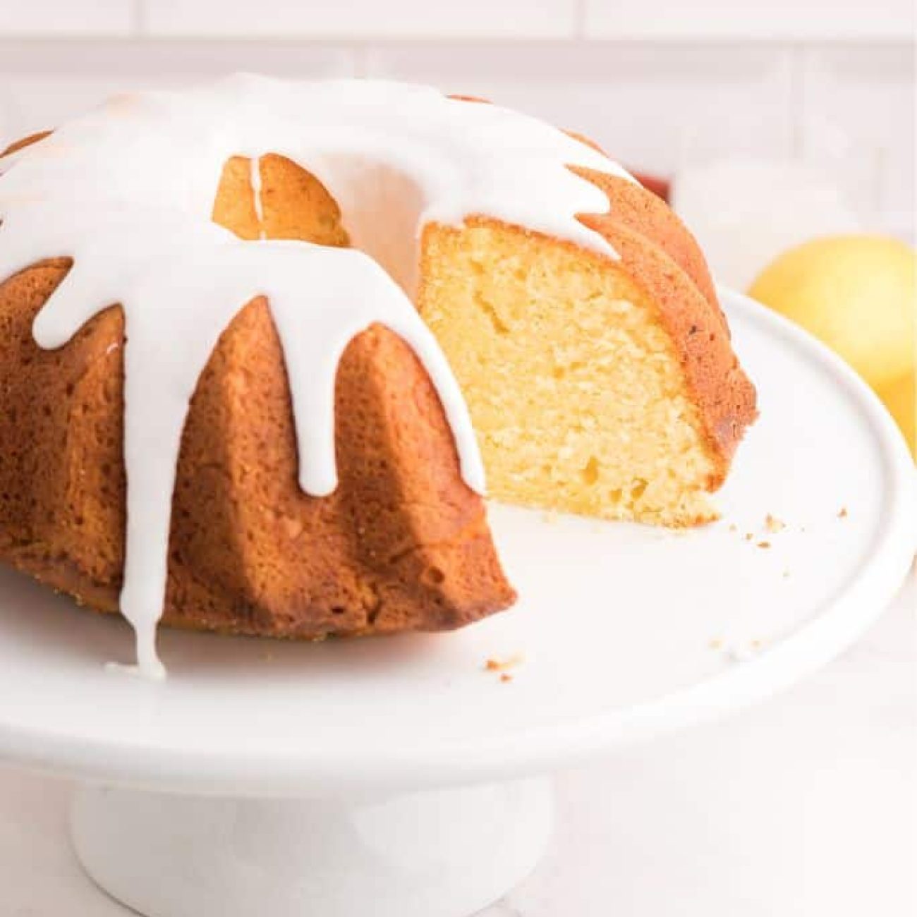 Old Fashioned Lemon Pound Cake