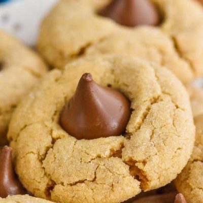 Peanut Butter Cookies With Kisses