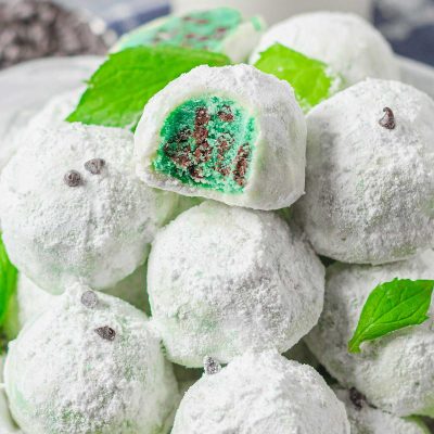 Peppermint Snowballs