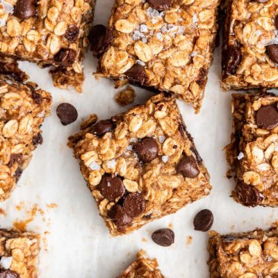 Quick, Easy Oatmeal Bars With Chocolate