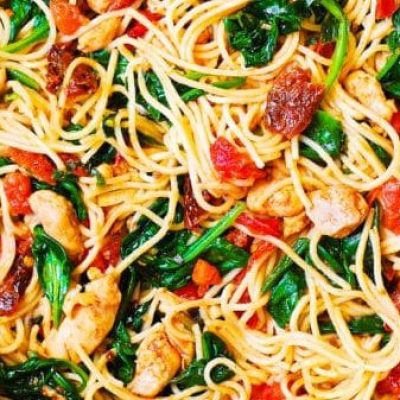 Reduced-Fat Chicken, Spinach & Tomato Pasta