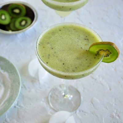 Refreshing Strawberry-Kiwi Margarita: A Perfect Summer Cocktail