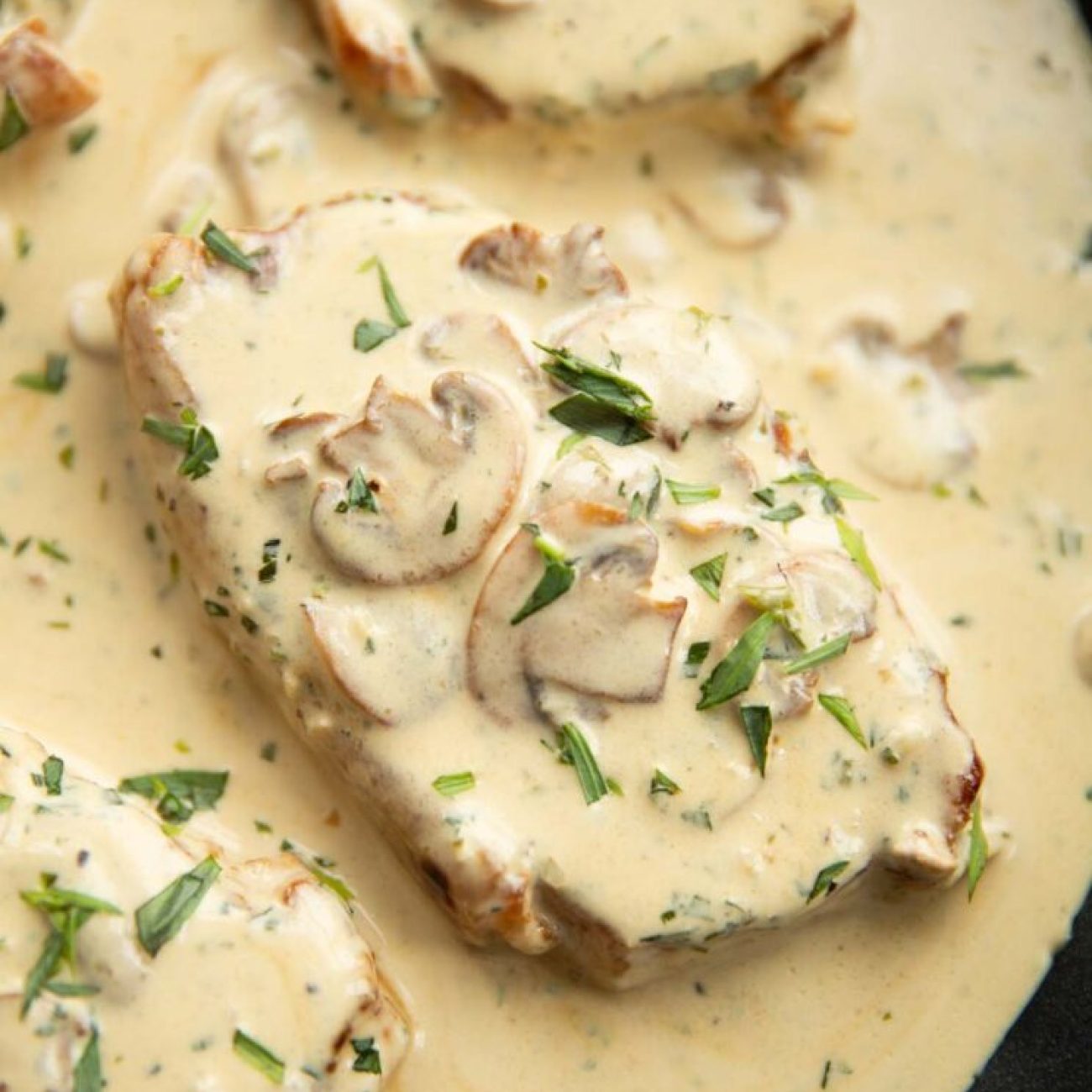Sauteed Mushrooms With Tarragon Cream