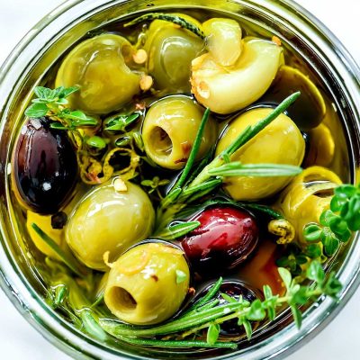 Zesty Marinated Black Olives: A Flavorful Appetizer